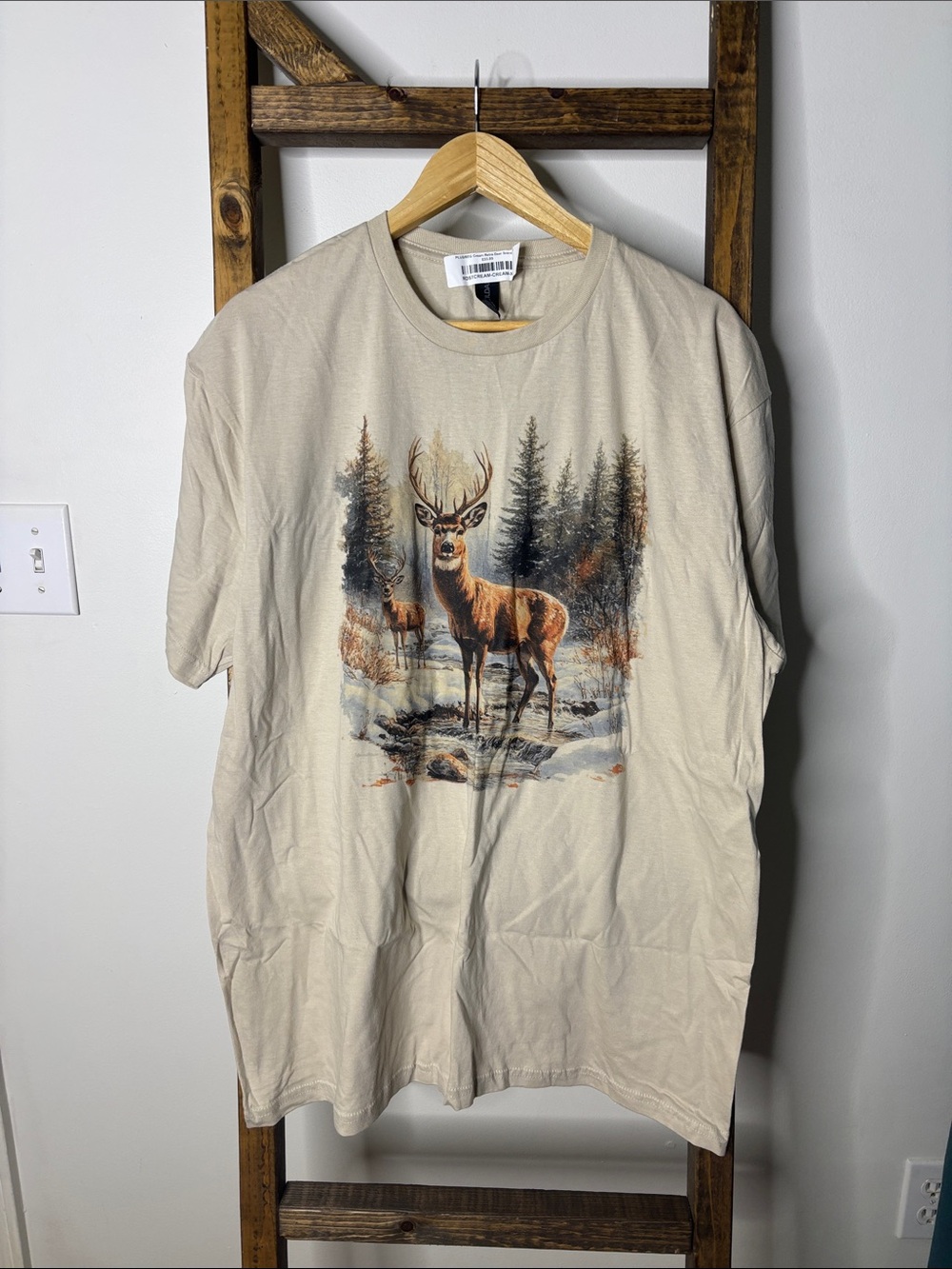 Gildan Beige Crewneck T-Shirt with Deer Forest Graphic Size XL